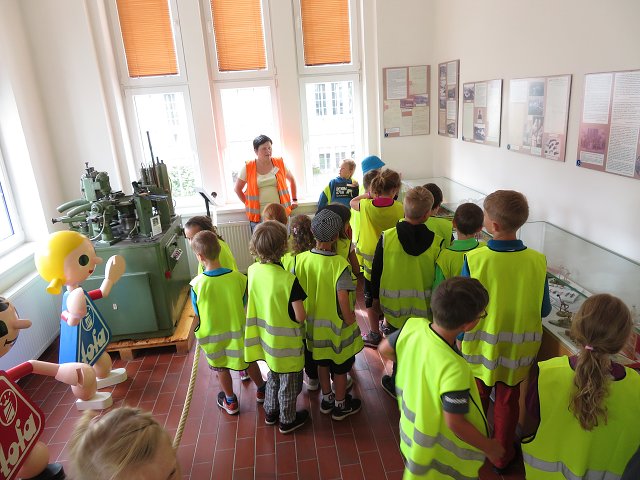 img00007.jpg