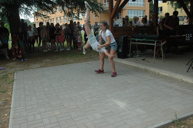 img00033.jpg